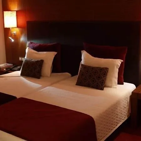 디그톤 호텔 올리베이라데아제메이스