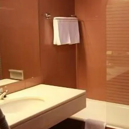 Dighton Отель 4*
