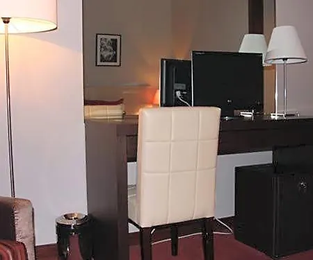 Отель Dighton 4*