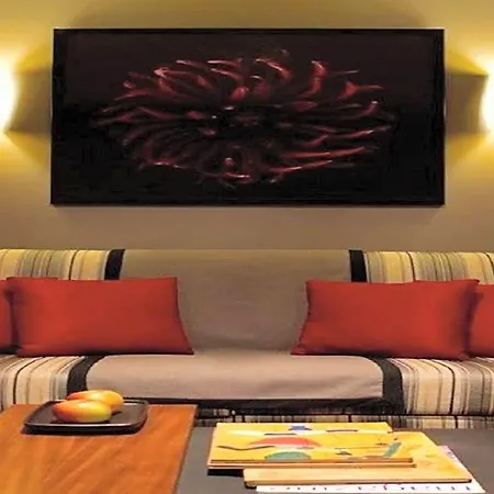 Отель Dighton Оливейра-ди-Аземейш