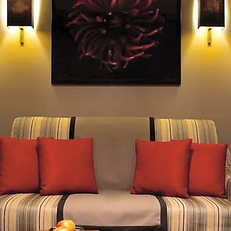 Отель Dighton 4*