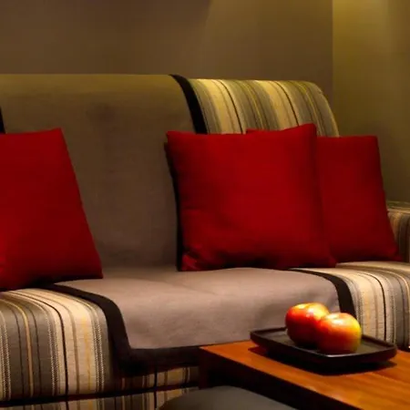 Dighton Hotel 4*